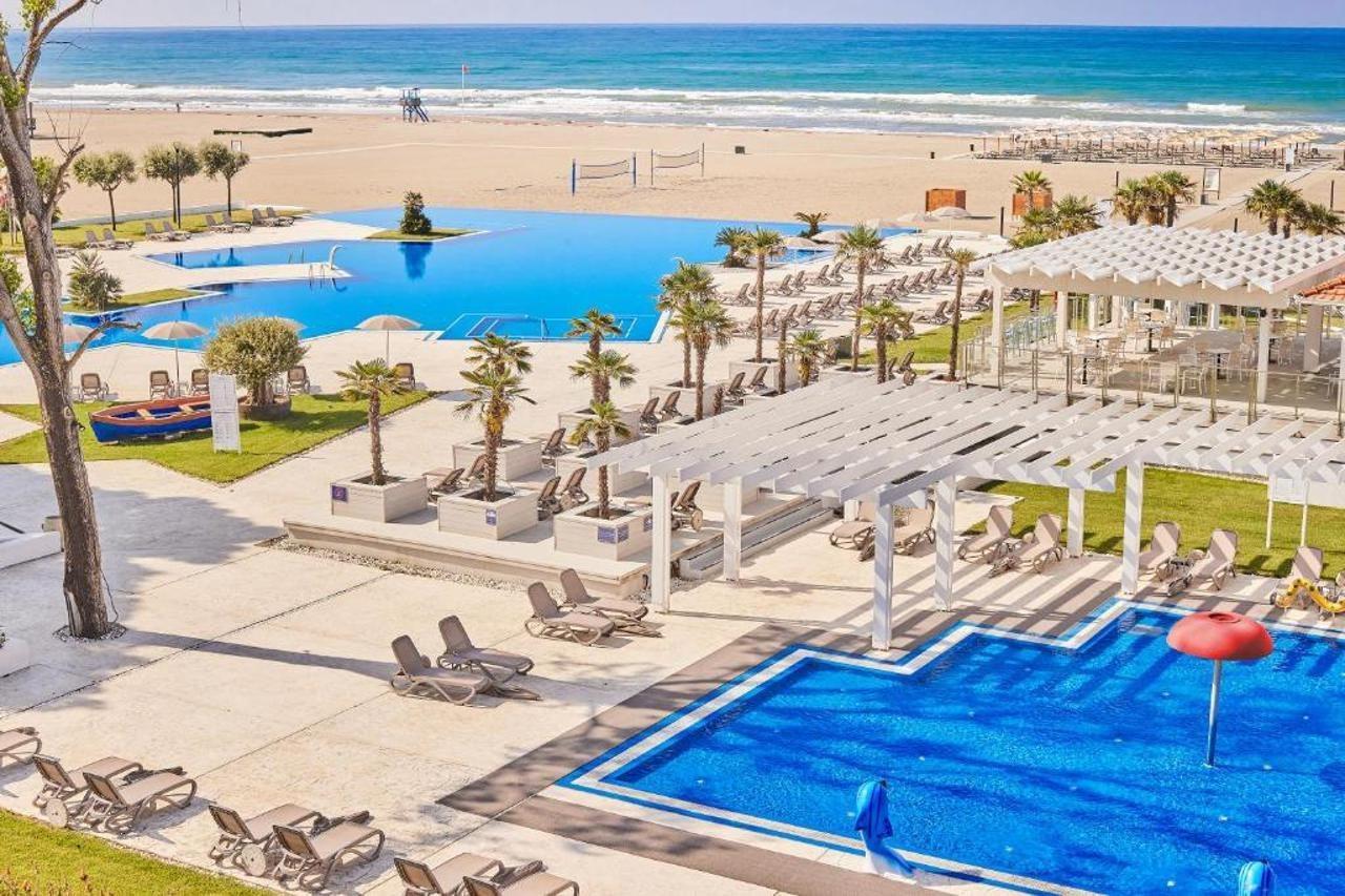 Azul Beach Resort Montenegro By Karisma Ulcinj Exterior photo